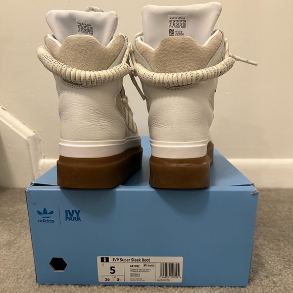 Ivy Park Adidas White Super Sleek Boots size 5 women - Picture 3 of 4